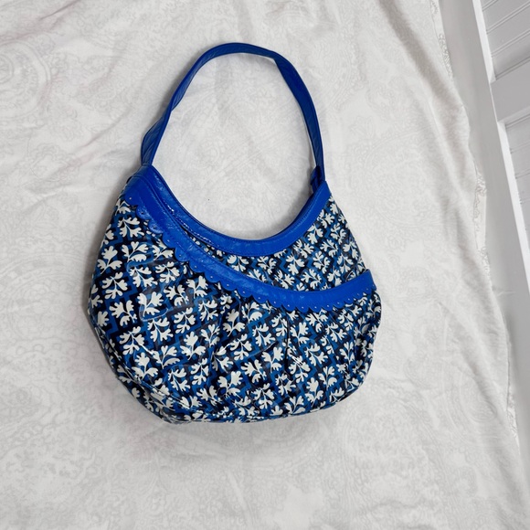 Vera Bradley Blue Frill Vintage White Shoulder Bag with Geometric Pattern EUC - Picture 12 of 15